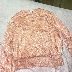 Very nice top, worn a couple of times. Very nice fabric